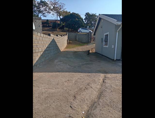 3 BEDROOM HOUSE FOR SALE IN UMLAZI K